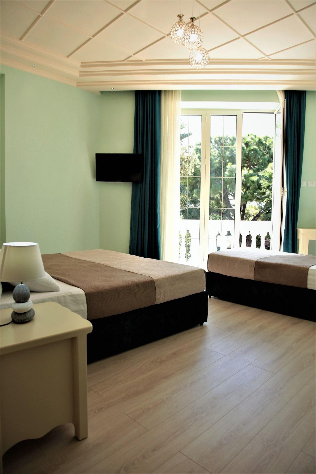 Hotel Veliera Durres Exterior photo