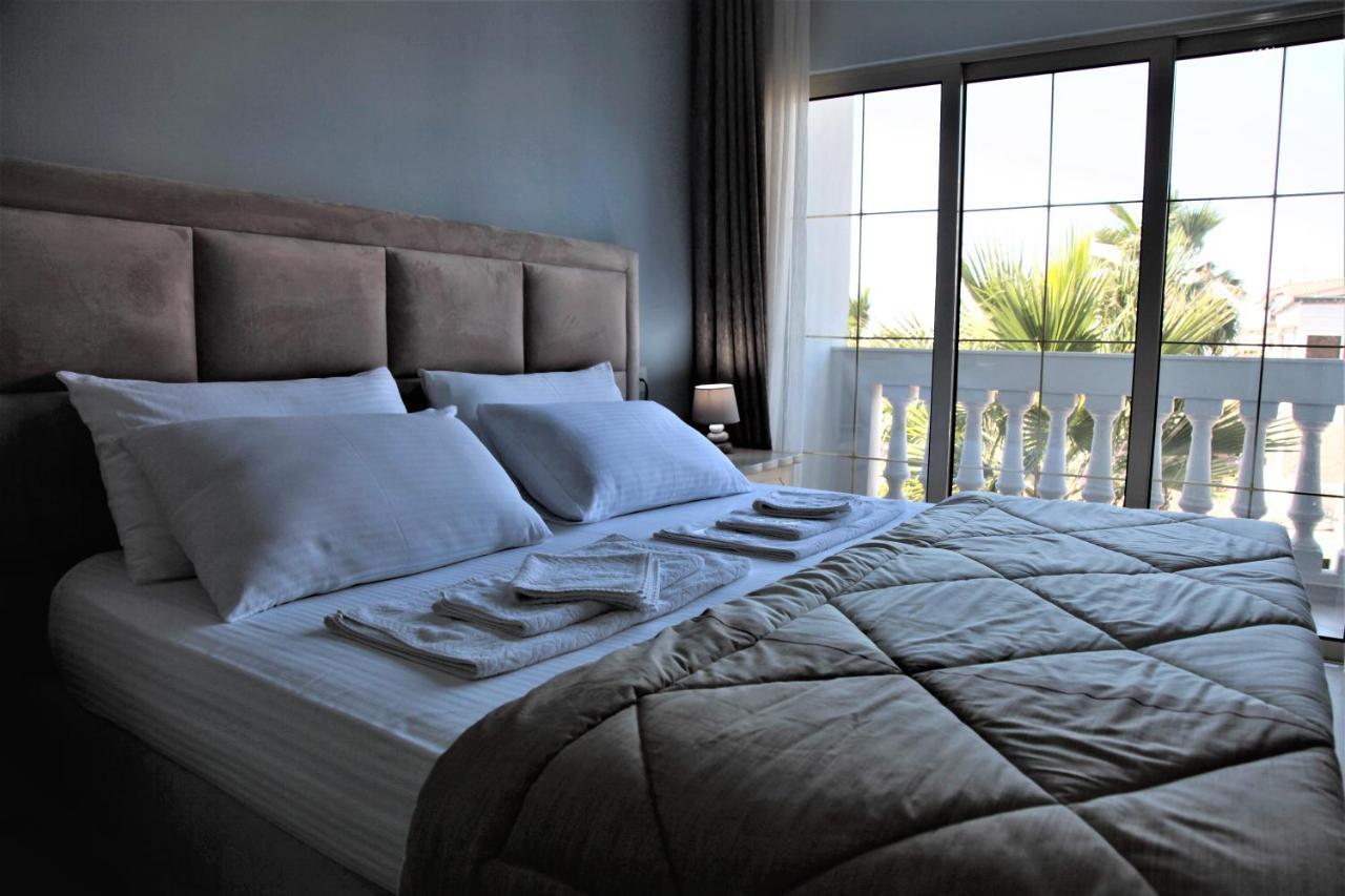 Hotel Veliera Durres Exterior photo