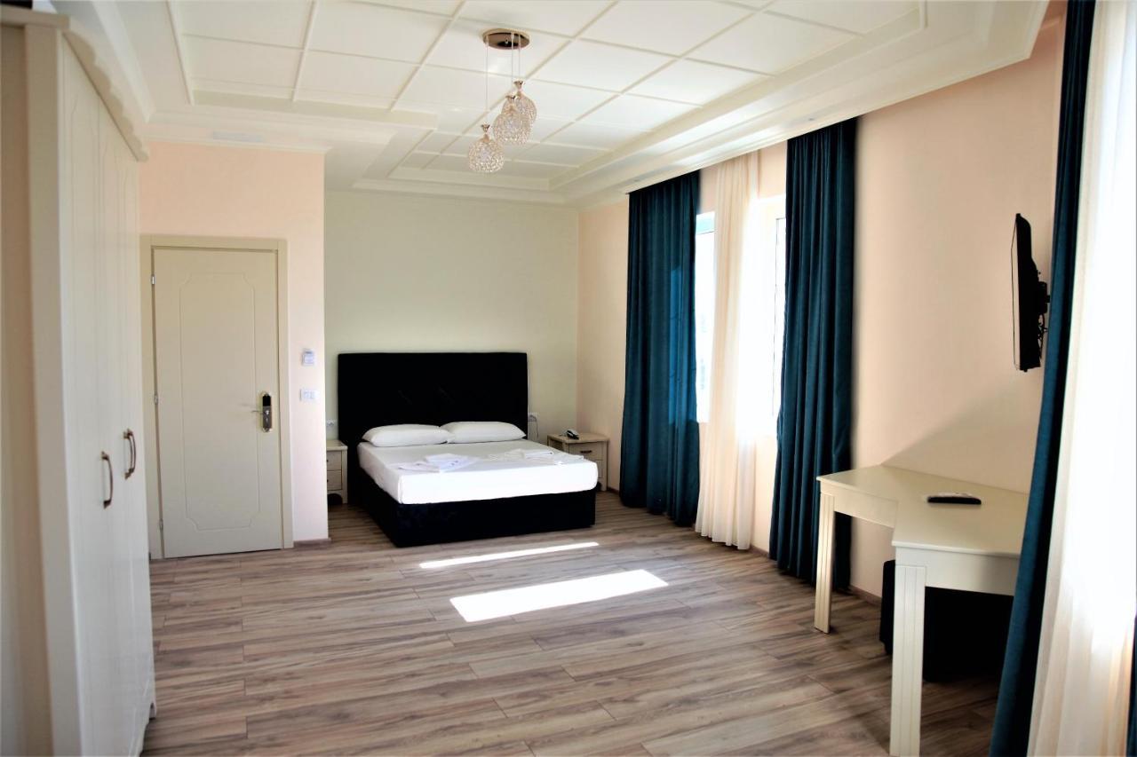 Hotel Veliera Durres Exterior photo